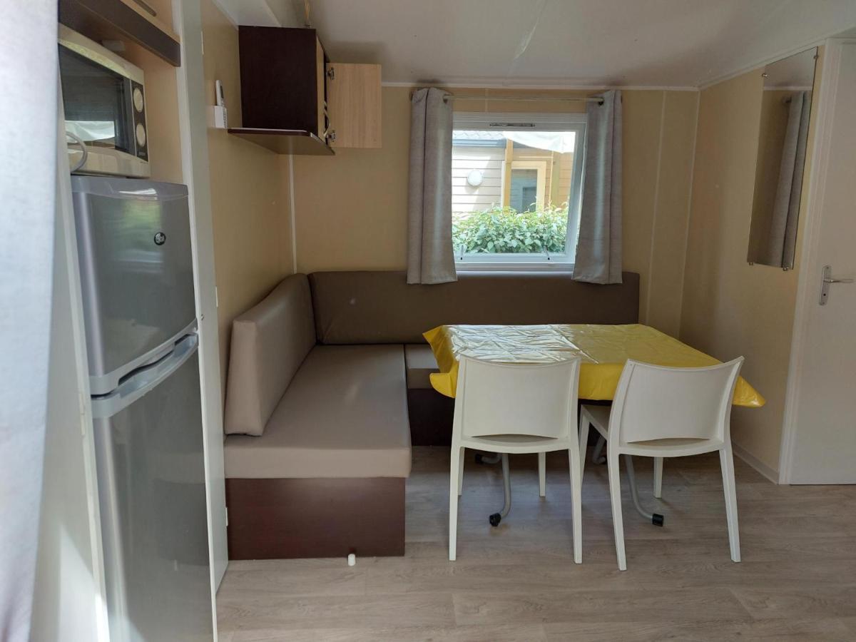 Mobil Home Tout Confort 6 Personnes Climatise Au Pied Du Luberon Ла-Рок-д'Антерон Экстерьер фото